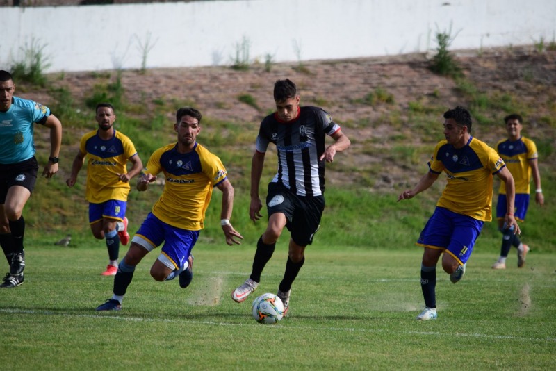 Atltico Villa Gesell se llev el primer chico del Parque Guerrero